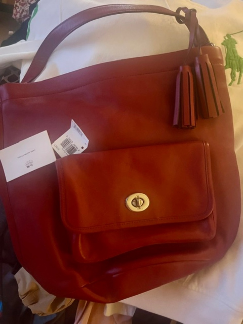 COACH NWT Courtney Shoulder Bag Red (black cherry)